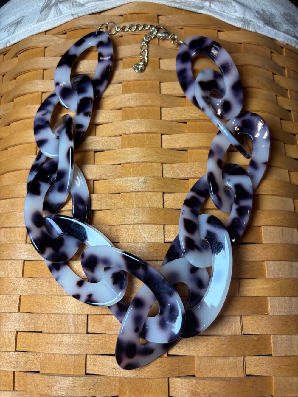 Statement Tortoiseshell Link Necklace - Cream & Brown